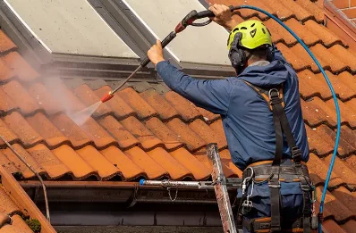 Démoussage et hydrofuge de toiture à Cuvry